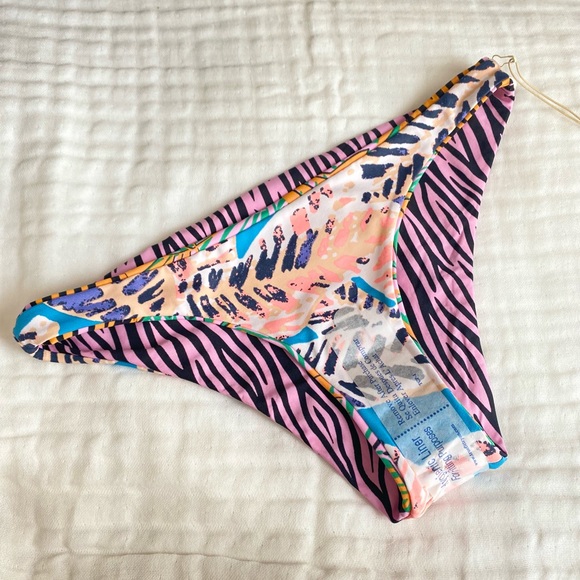 Maaji Reversible Animal Print Tropical Bikini Set 🩵🌺🍹🌴 - Picture 13 of 17